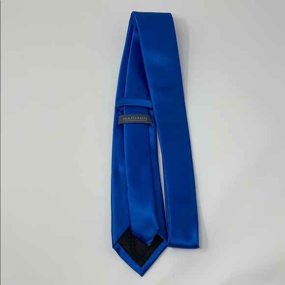 Madison Men’s Royal Blue Silk Tie - Picture 2 of 3